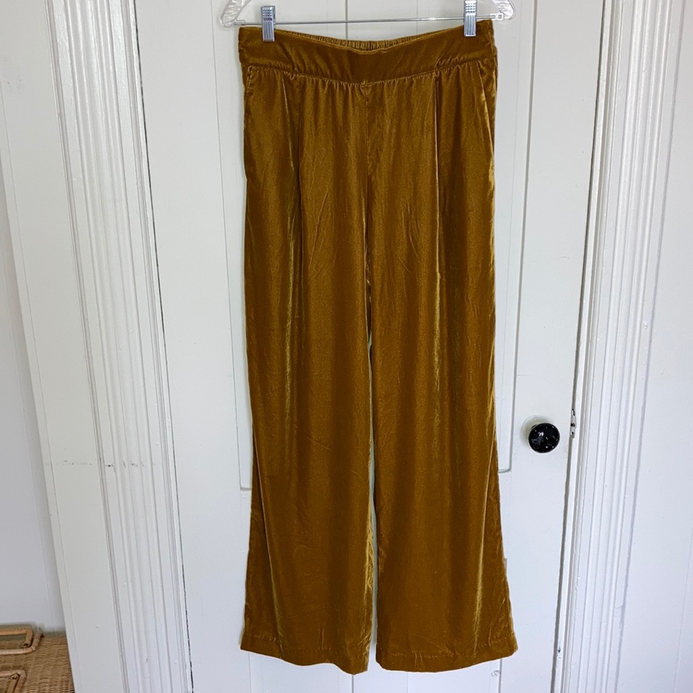 Gap velvet pants